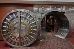 Mega Vault Millionaire
